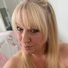 Dylan! What the CLUCK is up?!! Come say hi! Audio: borariechorar 🥳#dylan  #dillon #chickens #memesdaily #comedy #rooster #funnyanimals #lol  #chickensofinstagram #chickenhappyhour