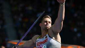 Topfavorit johannes vetter hat bei den olympischen spielen eine medaille im speerwurf sensationell klar verpasst. Starker Johannes Vetter Nach Nur Einem Wurf Im Speer Finale