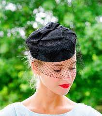 Vintage Straw Pillbox Hat With Veil Vintage Half Hat Vintage Etsy Hats Vintage Pillbox Hat Vintage Veils