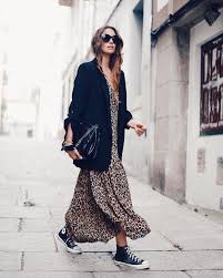 Love How This On Trend Cheetah Print Maxi Is Dressed Down With Converse Sneakers Dress And Sneakers Outfit Fashion Dress With Sneakers