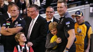 Buckley, buckley ve bears arasında bir sonraki sezon kendi seçtiği kulübe gitmesine izin veren bir anlaşmanın. Collingwood 125 Year Anniversary Nathan Buckley Photo Sons Mcg Geelong