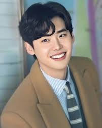 Jadi Salah Satu Aktor Dengan Senyum Paling Adem, Berikut Kumpulan Foto Lee  Jong Suk Dengan Senyum Sumringah