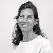 Stephanie Cherry's Instagram, Twitter & Facebook