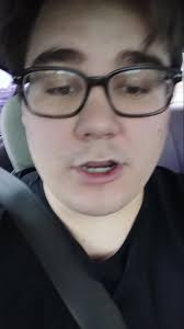 Alex (@schillzskilllz)