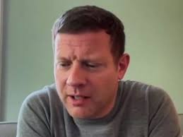 Dermot O'Leary pays tribute to Liam Payne as he says 'no parent should bury  their child'