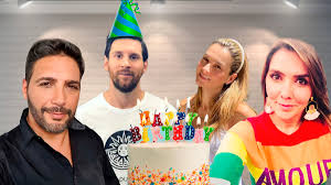 Desde la antigüedad, es una costumbre felicitar, dar regalos y ofrecer una fiesta a aquellos que cumplen un año más en el calendario. El Dia Que Messi Celebro Su Cumpleanos En Dia A Dia Kienyke