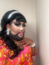 Starr Bradley's Instagram, Twitter & Facebook