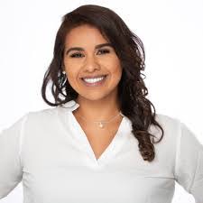 Mitzi Amon's Instagram, Twitter & Facebook