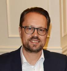 Armando Ercole's Instagram, Twitter & Facebook