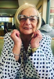 Elaine Hazelwood's Instagram, Twitter & Facebook