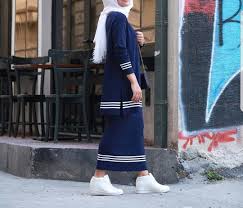 Bu renkler kullanılacak olan mavinin tonuna göre de revize edilerek uyumlu hale getirilmelidir. Efsane Triko Takim Stoklarda Etek Beli Lastikli Standart Beden 36 44 Uyumlu Etek 90 Cm Bluz 85 Cm Siyah Ve Lacivert Renk Triko Etek Kiyafet