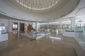 Padahal, muzium ini juga memberi sumbangan yang signifikan bukan saja kepada negara tetapi juga kepada umat islam amnya. Islamic Arts Museum Malaysia Albukhary Foundation