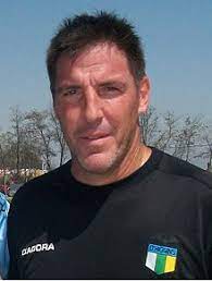 Born 13 november 1969) is an argentine retired footballer who played as a central defender, and is the current manager of paraguay. Eduardo Berizzo Wikipedia