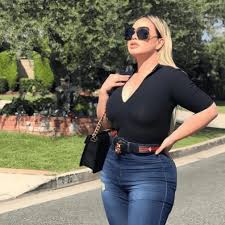 'quisieran tener mi lugar', 'lo que la vida me enseñó', 'la necia', 'amándote (la original banda el letras de chiquis rivera. Chiquis Rivera Dice Que Su Cintura Definida Es Por Beber Agua Con Limon En Las Mananas Mundo Sano Noticias E Informacion Para Un Estilo De Vida Saludable