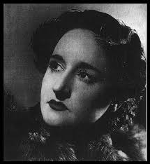 MARÚNICA, REPORTAJE A UNA PINTORA ESPAÑOLA