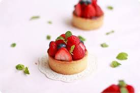 Tarte Aux Fruits Rouges By Bossacafez Via Flickr Sweet Tarts Fresh Fruit Recipes Mini Desserts