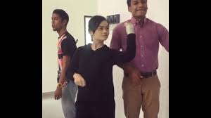 Drama yang diberi tajuk sayangku kapten mukhriz itu bakal menampilkan gandingan baru raja afiq dan niena baharun sebagai pelakon utama. Illey Mohtada Dengan Ikhlas Jalil Dalam Set Drama Sayangku Kapten Mukhriz Youtube