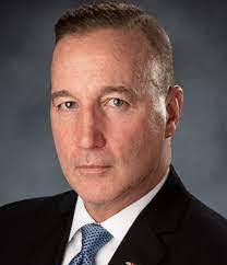 Lori Honaker's Instagram, Twitter & Facebook