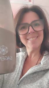 🕛 " Depuis 19 mois que je ne pars jamais sans mon shake, même au boulot!  ✨️, 🥬 Pour moi c'est bien plus qu'un simple repas. Chaque matin,c'est mon  énergie, mon allié bien être, et ma solution pour ...