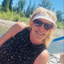 Laurie Darrow's Instagram, Twitter & Facebook