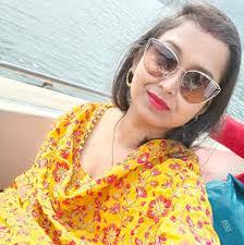 Alida Alexander's Instagram, Twitter & Facebook