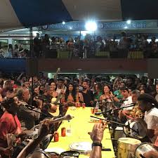 Esporte clube renascença, ou simplesmente renascença, é um clube de futebol mineiro de belo horizonte, capital do estado, mais precisamente no bairro de mesmo nome. Samba Do Trabalhador A Roda De Samba Na Segunda Feira Vida Carioca