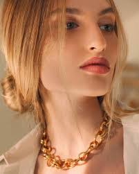 Emily Essig's Instagram, Twitter & Facebook