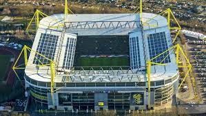 Danach lohnt sich ein besuch im signal iduna park, das stadion des bvb´s. Bundesliga Borussia Dortmund Baut Stadion Aus Ran