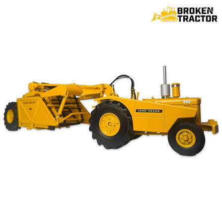 John Deere 840 Scraper