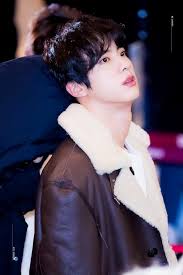 Kang Daniel's Customized "Lucky Cat" Charm Could Make Your Wish Come True