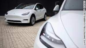 Motortrend Yes The Tesla Model S Plaid Can Go 0 60 In Two Seconds But There S A Catch Cnn