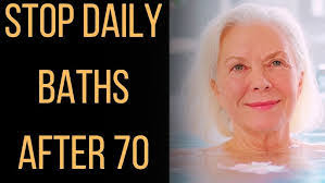 Kayla Banfield's Instagram, Twitter & Facebook