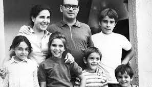 He is known for his work on cinema paradiso (1988), in the line of fire (1993) and lolita (1997). Who Are Andrea Marco Alessandra And Giovanni The Children Of Ennio Morricone