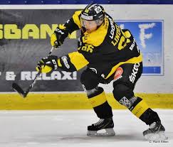 His father left his mother when victor was young. Alexander Lindelof Som Lamnar Brynas Ar Vard En Long Look Som Puckframsmekare Till Zetterberg Och Annat Vem Ar Egentligen Bast Av Lundgren Myllari Lindelof Vikfancentral Se