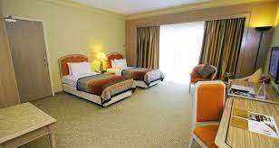 En outre, chacun pourra apprécier la beauté naturelle de la région en découvrant les splendides bukit kuantan et bukit seladang. Deluxe Room Grand Darulmakmur Hotel Kuantan