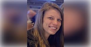 Amber Maxey's Instagram, Twitter & Facebook