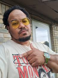 Alright I'll bite. What does it look like I listen to?