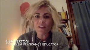 Lisa Bertoni's Instagram, Twitter & Facebook