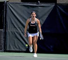 Maria lourdes carle leva 447 lugar em wta avaliação. Lourdes Carle Garners Sec Freshman Of The Week Honor University Of Georgia Athletics
