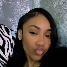 Sasha Redd's Instagram, Twitter & Facebook