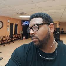 LoToice (Tori) Walton (@titanbarber) • Instagram photos and videos