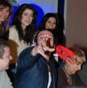 Tolga karel is a 42 year old turkish actor. Deniz Cakir Yine Basrolde Unlu Aktoru Nisanlisindan Ayirdi Magazin