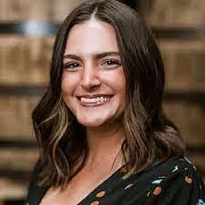 Lauren Rine's Instagram, Twitter & Facebook