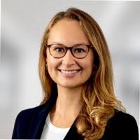 60+ "Stephanie Ll" profiles