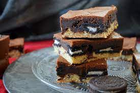 Den ihr für alle möglichen cheesecak. Kuchen Aus Keksteig Brownie Teig Und Oreokeksen Sarah S Backblog