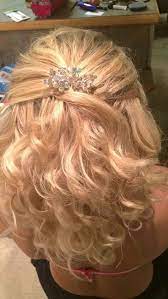 36 Creative Ways Wedding Hairstyles Half Up Half Down Medium Length Veils 81 Freehomeidea Prom Hair Medium Length Prom Hair Medium Medium Length Hair Styles