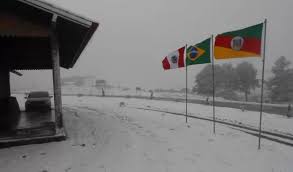 Moradores do município registraram imagens do fenômeno. Instituto De Meteorologia Alerta Para Possibilidade De Neve No Rio Grande Do Sul Porto Alegre 24 Horas