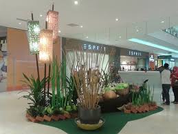 Maybe you would like to learn more about one of these? 40 Hari Raya Decoration Ideas In 2021 Ramadan Decorations Mall Decor Decor