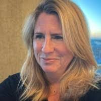 Kimberly Aune's Instagram, Twitter & Facebook