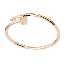 This jewelry collection transcends the everyday, making the ordinary exquisite, for him and for her. Cartier Juste Un Clou Bracelet In Pink Gold Diamonds Pulseras De Plata Mujer Brazalete Cartier Joyas Oro